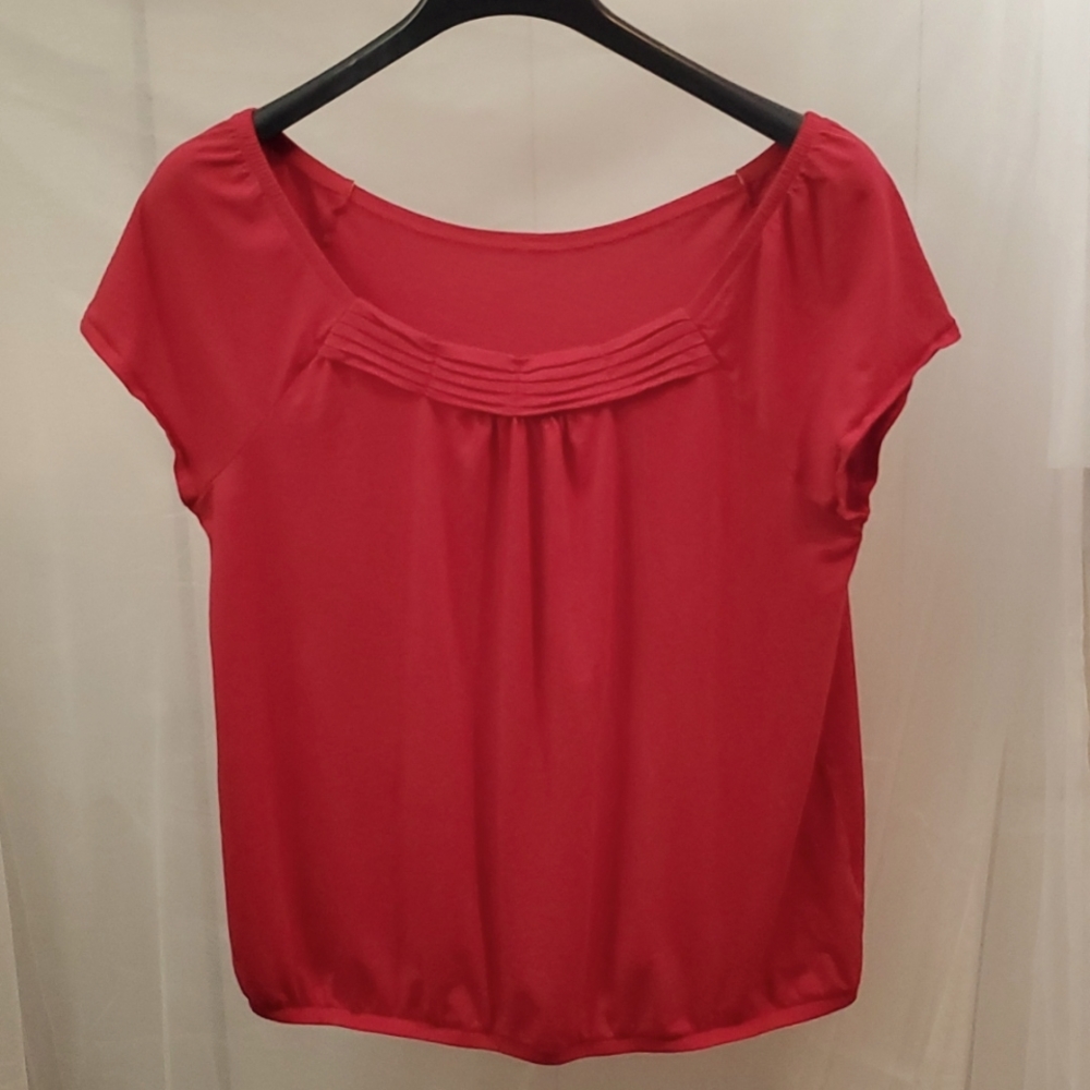 Red Short Sleeve Top